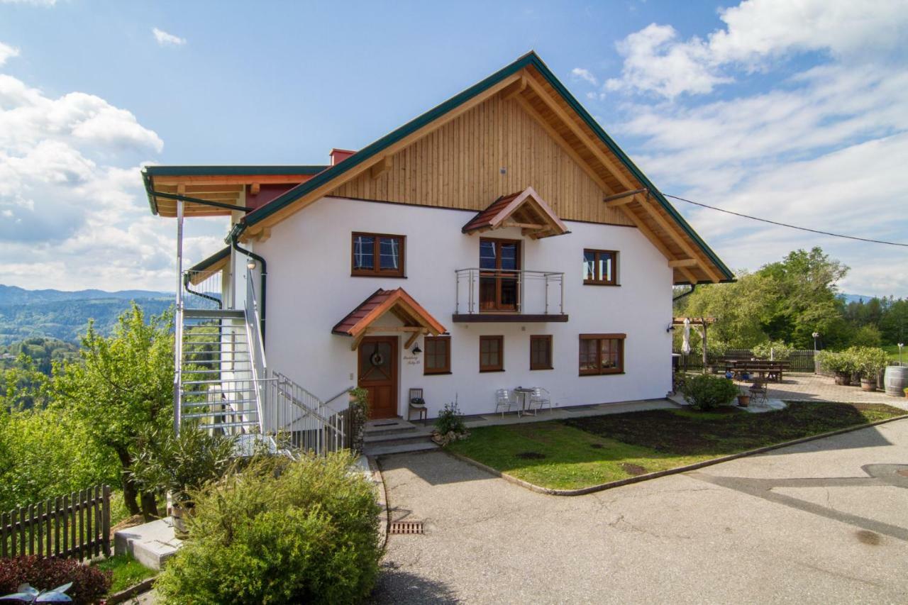 Ferienwohnung Traumaussicht Лойчах Экстерьер фото